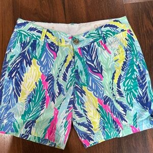 Lilly Pulitzer The Jayne Short "Light As A Feather" size 0 Multicolor